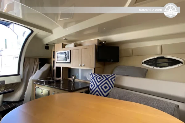 Monterey 295 Sport Yacht 2015 for Sale – 9.3m Cruiser, 2 Cabins, Boca Raton, Florida