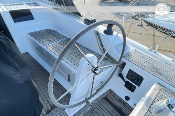 Hanse 385, 2015 – 11.40m Sailing Yacht, 2 Cabins, Nieuwpoort, Belgium