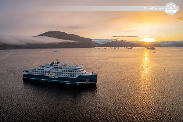 13-Day Weddell Sea and Eastern Antarctic Peninsula Luxury Expedition Cruise from Ushuaia with Iceberg Navigation