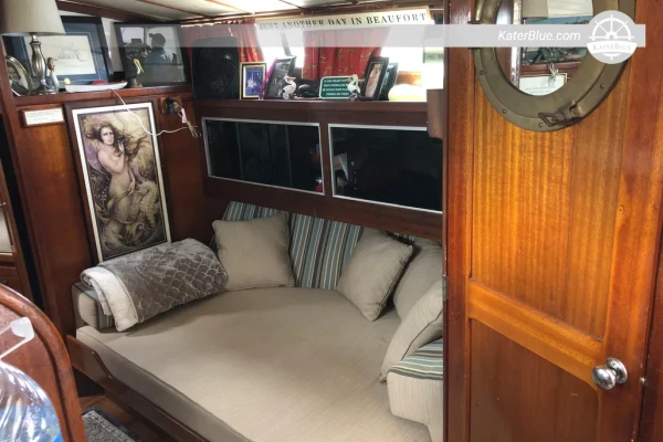 1963 Egg Harbor 37 Motor Yacht for Sale in Beaufort – 11.28m Classic Wooden Cruiser, Flybridge, Twin Engines