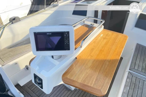 Hanse 385, 2015 – 11.40m Sailing Yacht, 2 Cabins, Nieuwpoort, Belgium