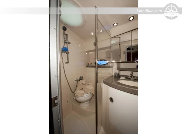 Regal 35 Sport Coupe 2015 for Sale – 10.7m Express Cruiser, 2 Cabins, Miami, Florida