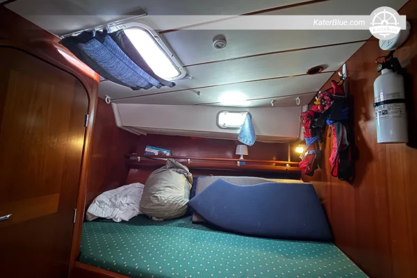 1997 Beneteau Oceanis 40 CC Sailing Yacht for Sale in Beaufort United States – 12.2m Center Cockpit Cruiser, 2 Cabins