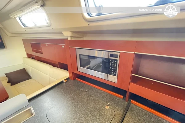 Hanse 385, 2015 – 11.40m Sailing Yacht, 2 Cabins, Nieuwpoort, Belgium