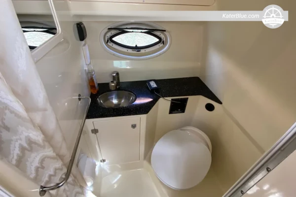 Monterey 295 Sport Yacht 2015 for Sale – 9.3m Cruiser, 2 Cabins, Boca Raton, Florida