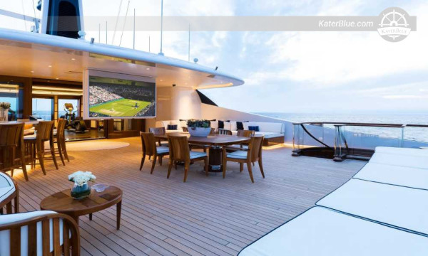 13-Day Feadship 317ft Fully Crewed Gulf Cruise from Muscat through UAE, Qatar, Bahrain and Saudi Arabia