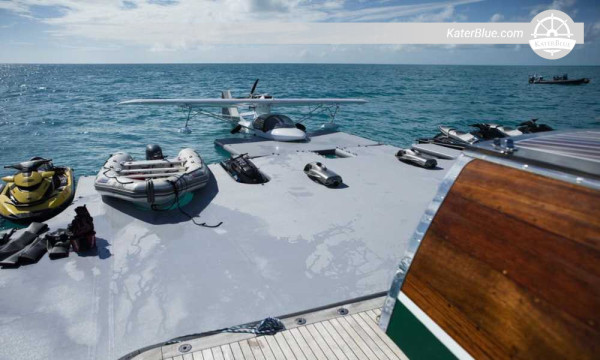18-Day Fully Crewed Deep Antarctica and Ross Sea Luxury Explorer Yacht Charter from Ushuaia for 12 Guests