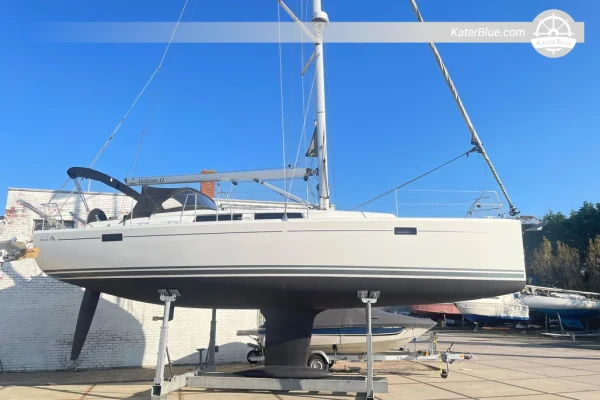 Hanse 385, 2015 – 11.40m Sailing Yacht, 2 Cabins, Nieuwpoort, Belgium