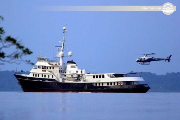 12-Day Luxury Antarctic Peninsula and South Shetland Islands Expedition Charter from Ushuaia on a 49m Fully Crewed Explorer Yacht