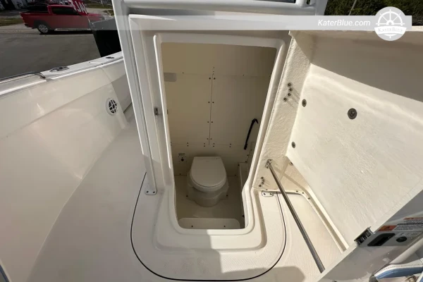 2024 Robalo R232 Explorer for Sale – 7.06m Center Console, 250HP, 1 Owner, Ruskin Florida