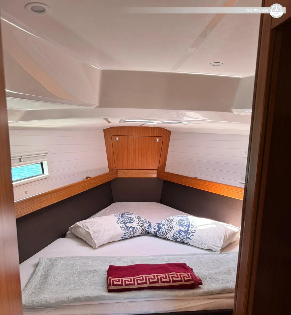 Private Skippered Bavaria Cruiser 41 Sailing Charter from Vlorë, Albania
