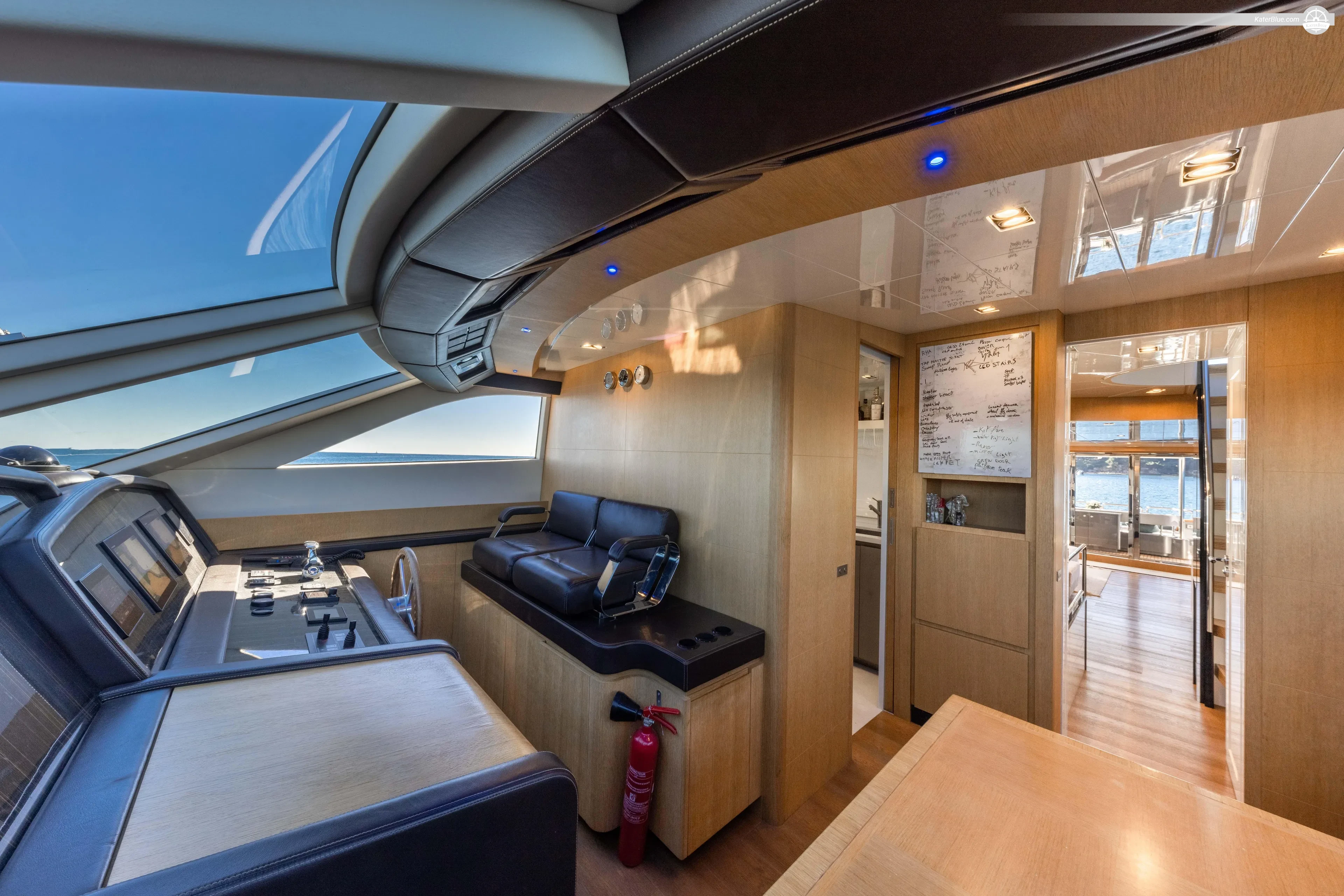 2018 Canados 888 Evolution 27.02m Flybridge Motor Yacht for Sale in Cannes France with 9 Cabins, Stabilizer and Williams Tender