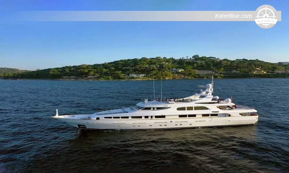 Benetti 44.76m Luxury Yacht for Sale – 2019 Refit, 6 Guest Cabins, Panama Flag, Denia