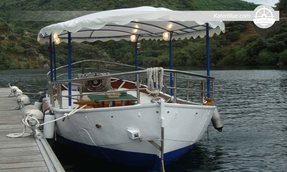 1958 Unsinkable Rescue Boat for Sale in Lugo, Spain - 6.70m Aluminium Passenger Vessel for 12 Guests