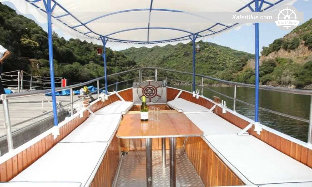 1958 Unsinkable Rescue Boat for Sale in Lugo, Spain - 6.70m Aluminium Passenger Vessel for 12 Guests