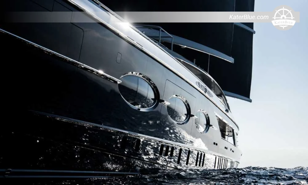 18-Day Fully Crewed 106m Luxury Yacht Expedition from Puerto San José to Belize Reefs, Cayes and Honduras Bay Islands