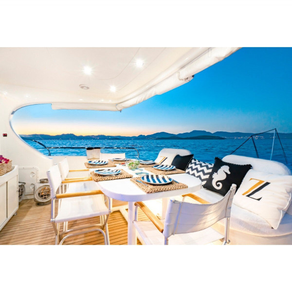Noleggio Motoryacht Bodrum, Noleggio barche di lusso per 6 ospiti a Bodrum/Turchia