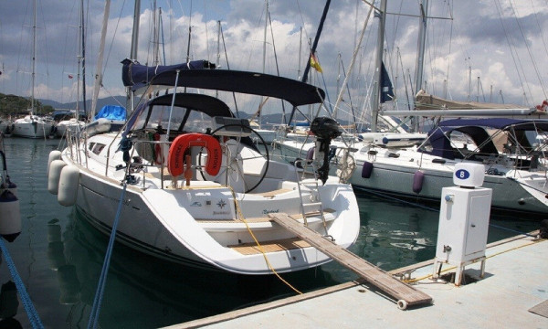 Magnificient Sailing Yacht Charter with  Jeanneau Sailboat 2 cabins in Marmaris,Turkey