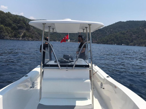 Fethiye, Türkiye'de Su Sporları Severler İçin Günlük Balık Avı Turu Aktivitesi