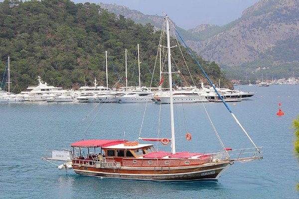 Affascinante noleggio caicco nelle baie di Gocek per 6 ospiti a Gocek/Mugla, Turchia