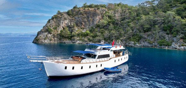 Affascinante noleggio di uno yacht privato a Fethiye Turchia