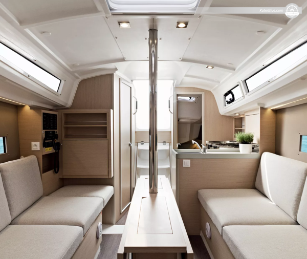 Yacht Beneteau ideale per charter settimanali Trogir-Croazia