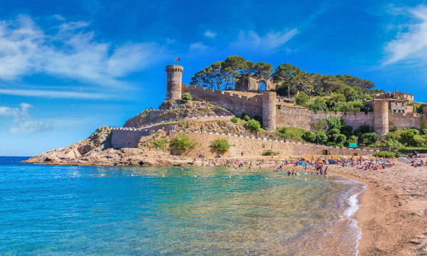 Vela sulla Costa Brava a Barcellona, ​​Spagna