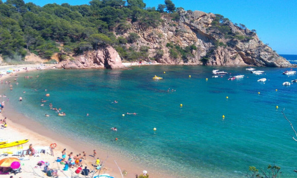 Vela sulla Costa Brava a Barcellona, ​​Spagna