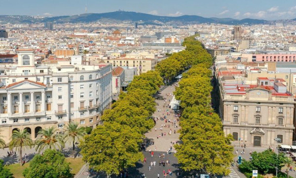 Tour di 4 ore in crociera indimenticabile a Barcellona, ​​Spagna.