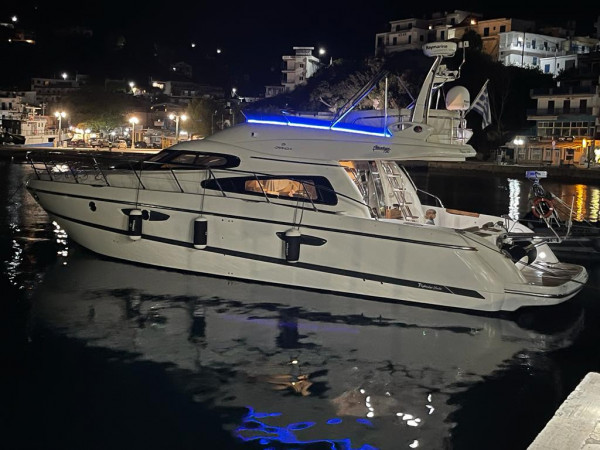 Stunning Cranchi Atlantique 50 '08 Flybridge Sale in Volos Port Greece