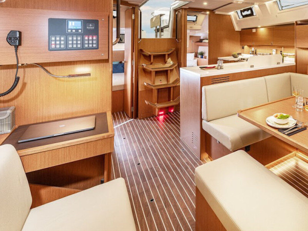 Vela con Bavaria C45 (SR III)
