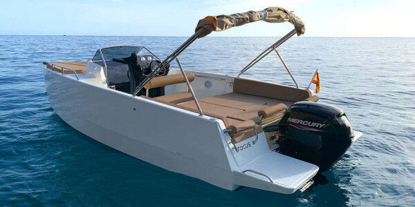 Unforgettable 5 hour sailing cruise on an Amazing motor boat without skipper in Málaga, Spain