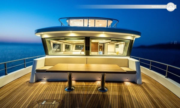 Luxe trawler met 4 hutten, 9 personen, wekelijks te huur in Yalikavak, Turkije