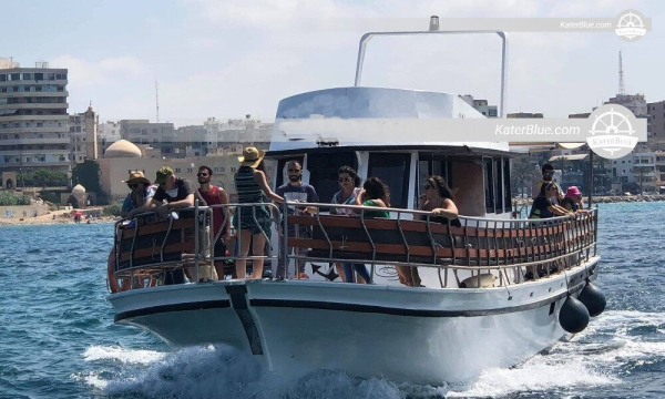 استئجار قارب بمحرك MH-1 في صور، لبنان