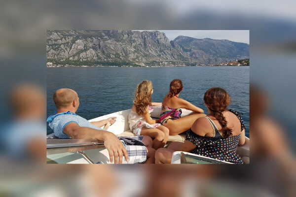Sea ray sporty boat available for Blue cave Kotor-Montenegro