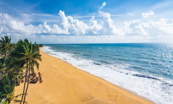 Enjoy cruising around Scenic coastline Mt.Lavinia-Sri Lanka