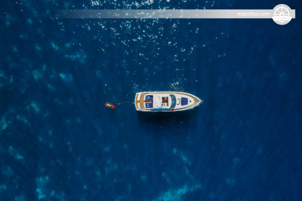 Crewed yacht weekly sailing cruise Antibes France