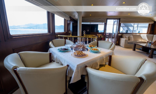 Deluxe yacht 4 luxury cabins weekly cruise Yalikavak Turkey