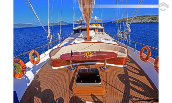 Weekly gulet sailing voyage for 12-pax Yalikavak Turkey