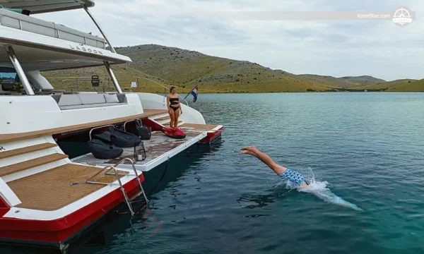 High-end catamaran weekly 8 pax cruise Sukosan Croatia